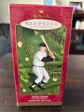 Hallmark Keepsake Ornament - 2001 New York Yankee Mickey Mantle Brand New